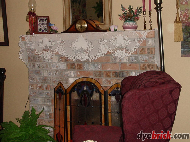 fireplace-before-dyebrick.jpg