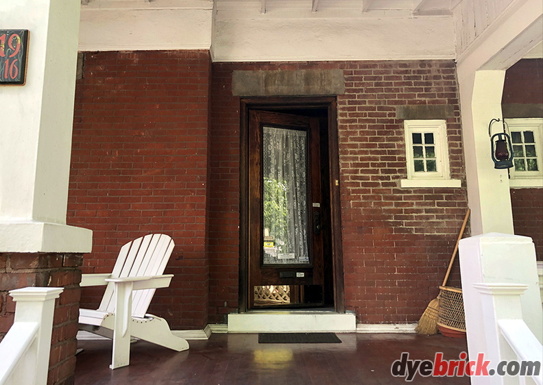 Dyebrick front porch - before.jpg